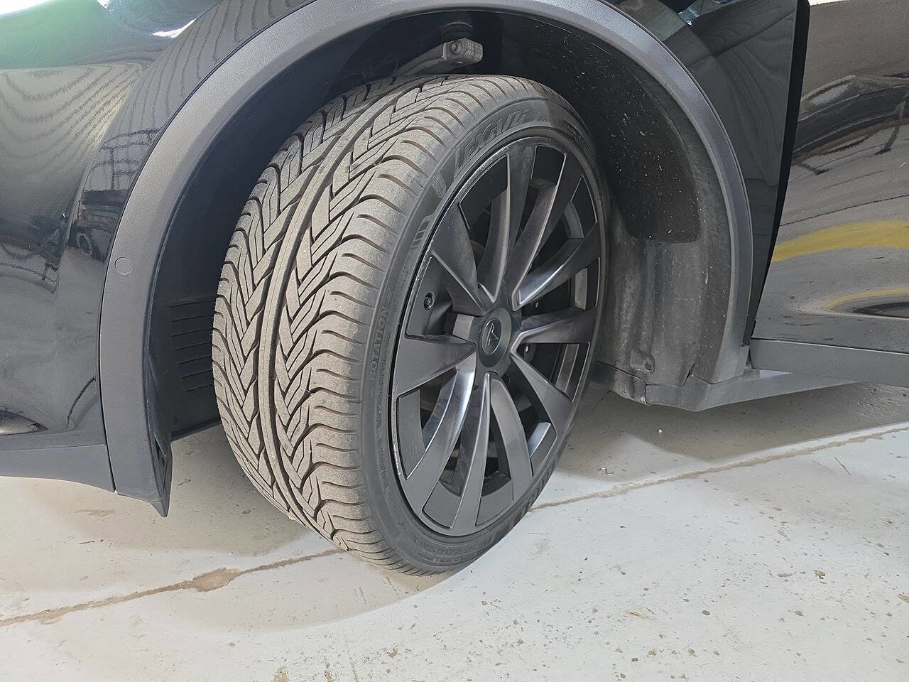 Used 2022 Tesla Model X Plaid AWD/4WD image 32