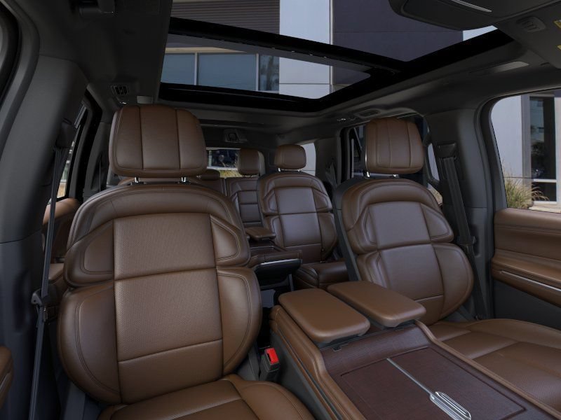 New 2026 Lincoln Navigator Reserve AWD/4WD image 10