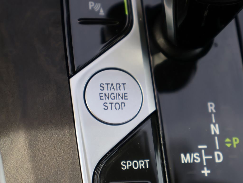 Used 2022 BMW X5 xDrive40i w/ Premium Package image 31