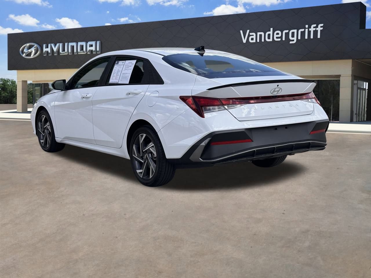 Certified 2025 Hyundai Elantra Sport w/ Cargo Package image 11