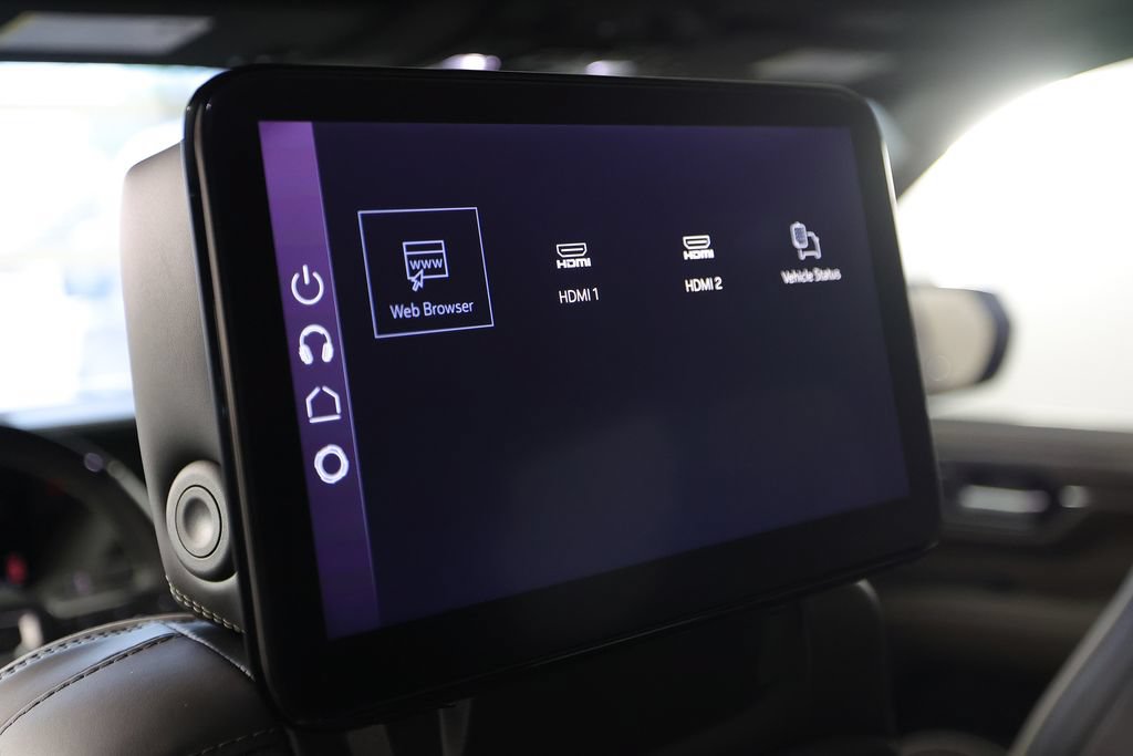 Used 2026 GMC Yukon Denali Ultimate w/ LPO, Floor Liner Package AWD/4WD image 18