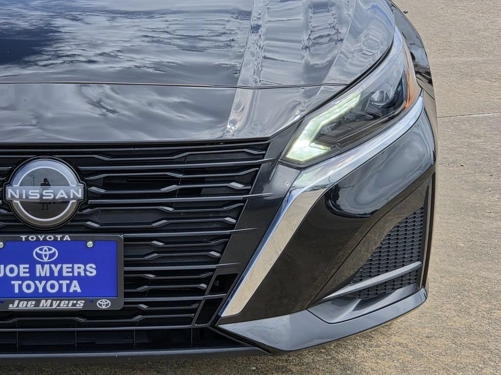 Used 2024 Nissan Altima 2.5 SV FWD image 4