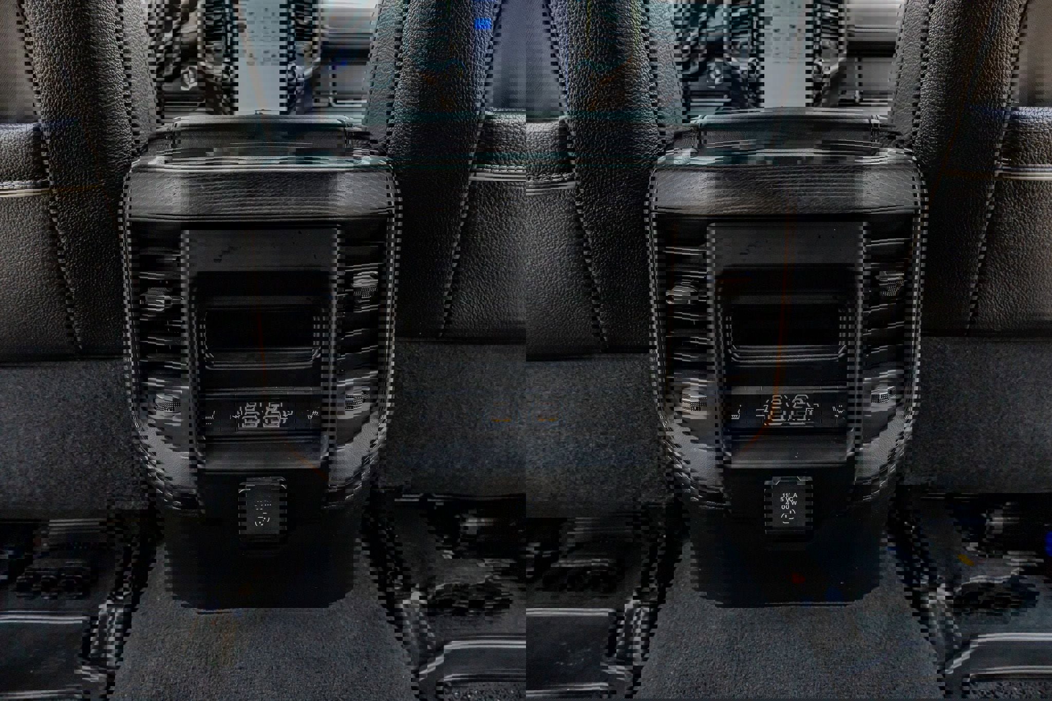 Used 2024 RAM 2500 Limited image 33