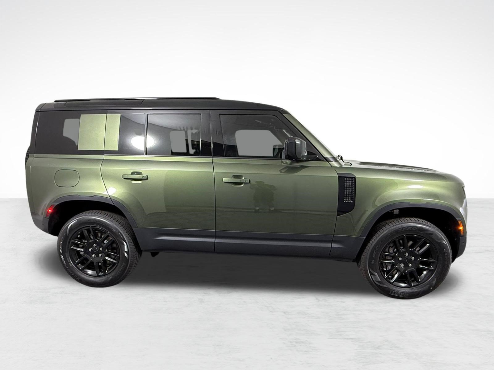 Used 2026 Land Rover Defender 110 S AWD/4WD image 8