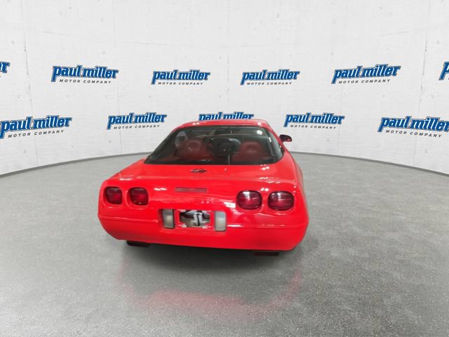 Used 1996 Chevrolet Corvette Coupe RWD image 10