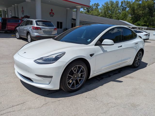 Used 2021 Tesla Model 3 Standard Range Plus RWD image 9