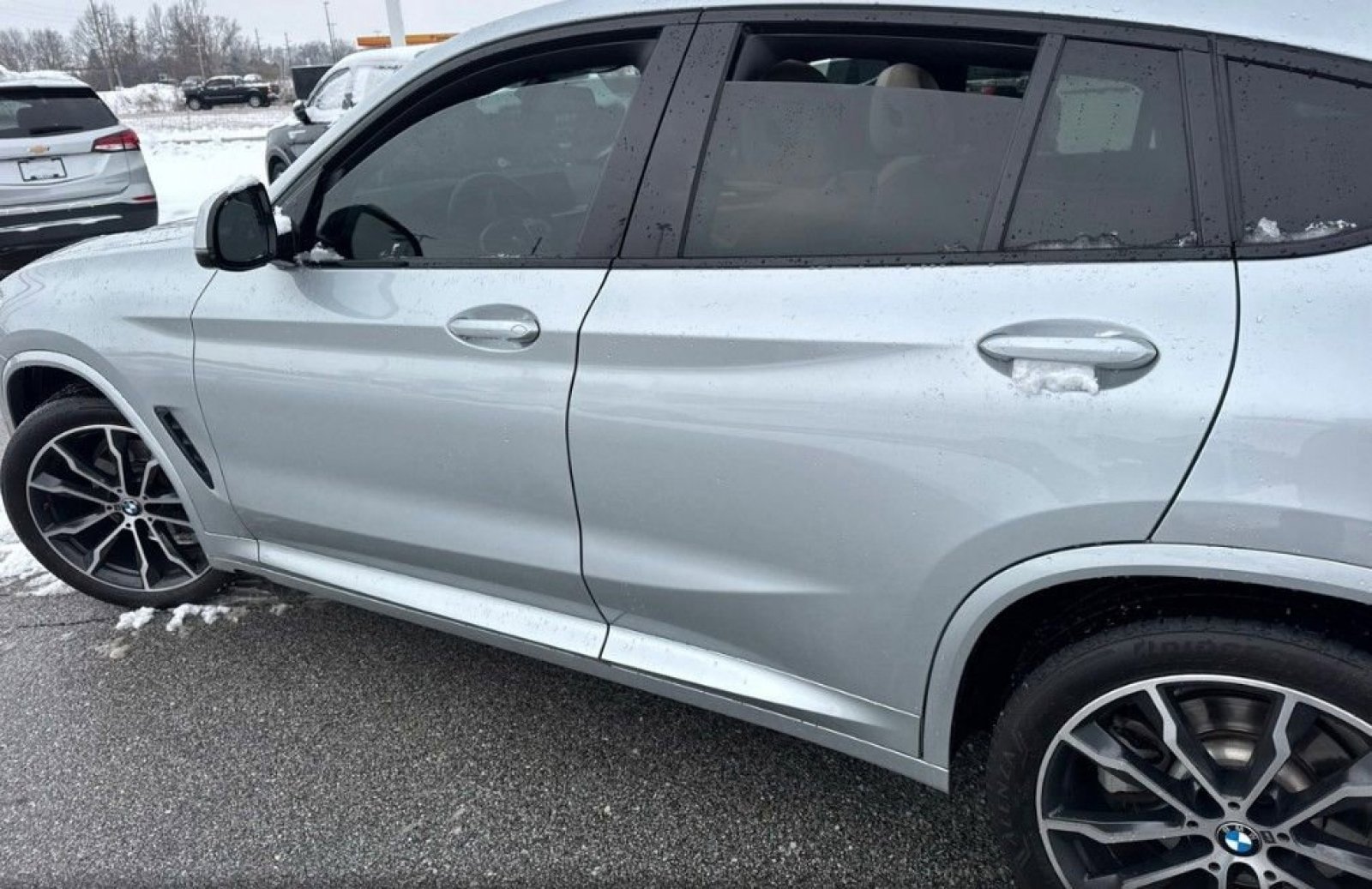 Used 2021 BMW X4 xDrive30i w/ M Sport Package image 11