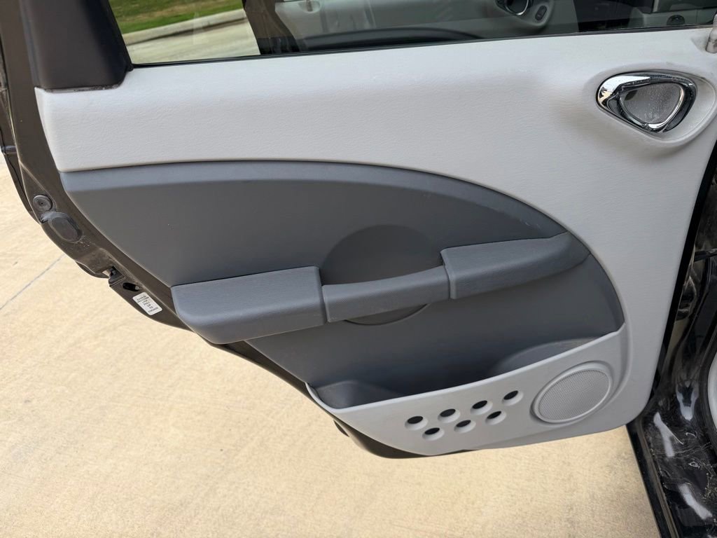 Used 2006 Chrysler PT Cruiser Touring FWD image 9