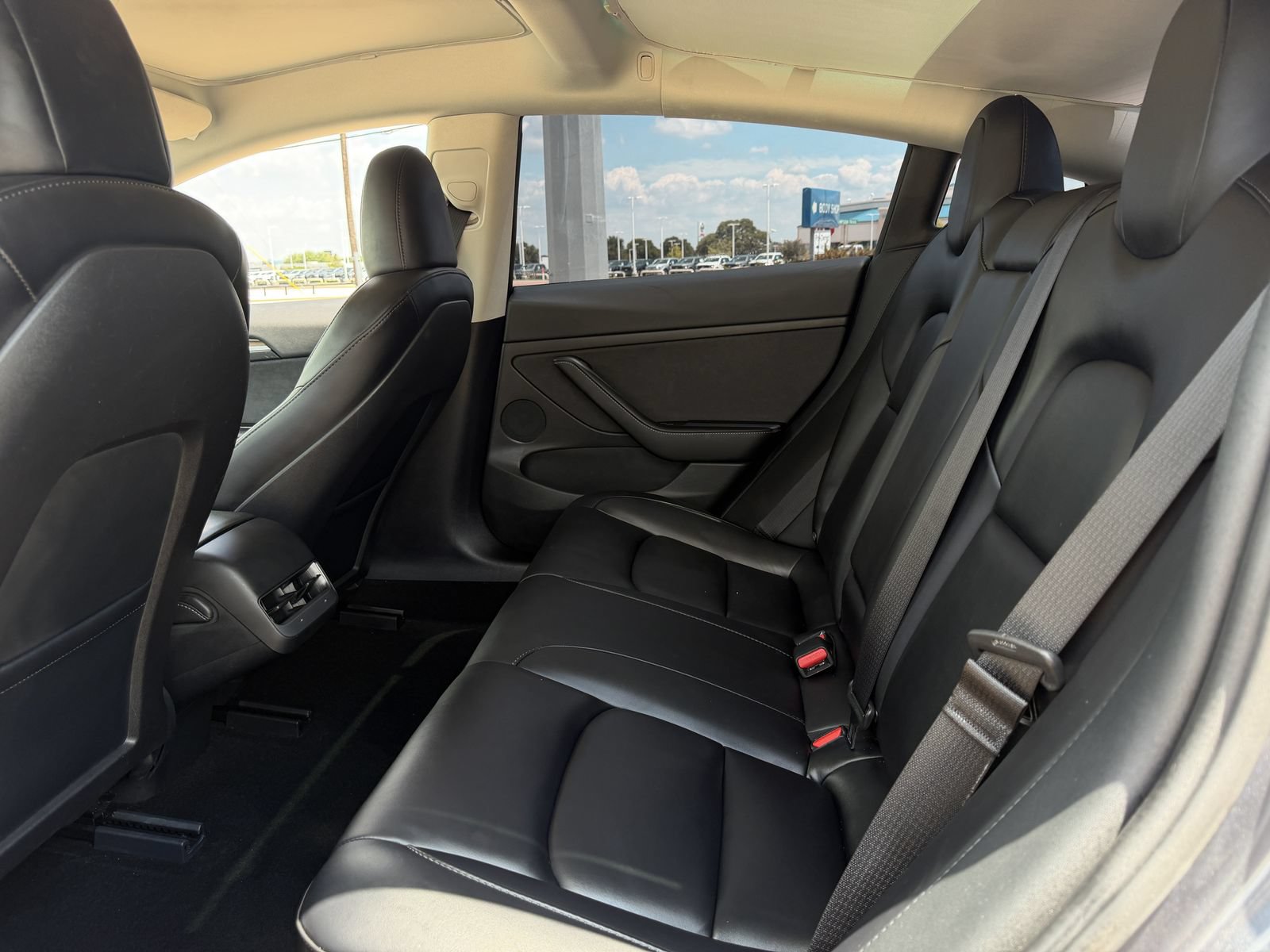 Used 2022 Tesla Model 3 Long Range AWD/4WD image 26