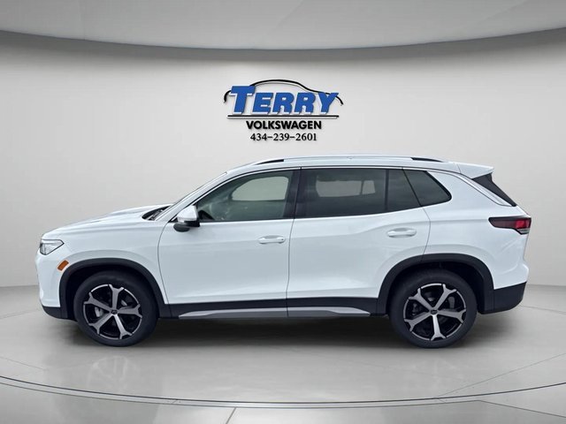 New 2025 Volkswagen Tiguan SE image 3