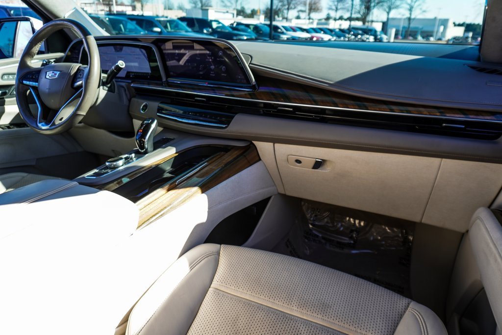 Used 2021 Cadillac Escalade Sport Platinum image 12