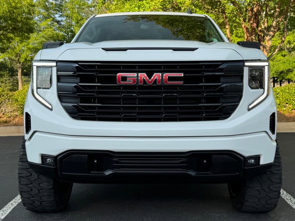 Used 2022 GMC Sierra 1500 Elevation w/ LPO, Elevation Black Package AWD/4WD image 7