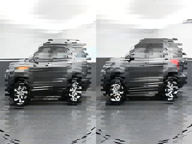 Used 2015 Ford Explorer XLT image 9