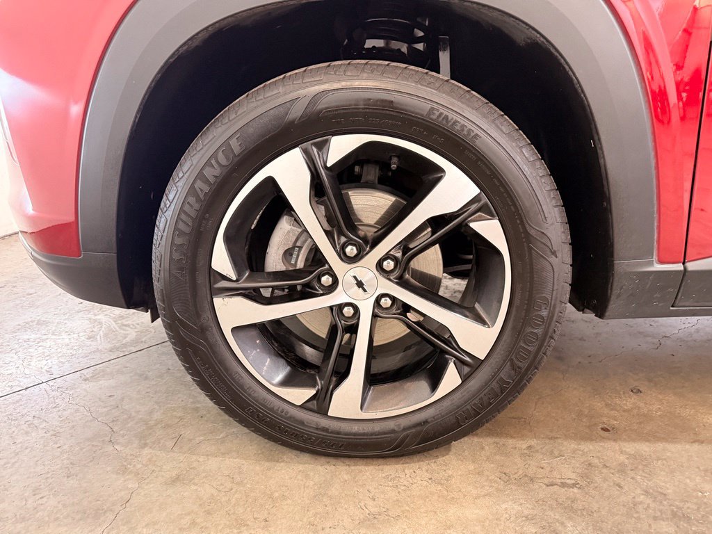 Certified 2024 Chevrolet Trax RS w/ Driver Confidence Package FWD image 16