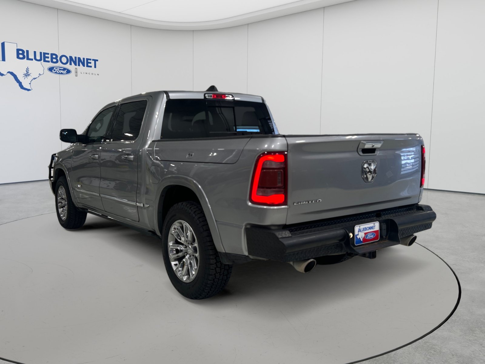 Used 2019 RAM 1500 Limited RWD image 7