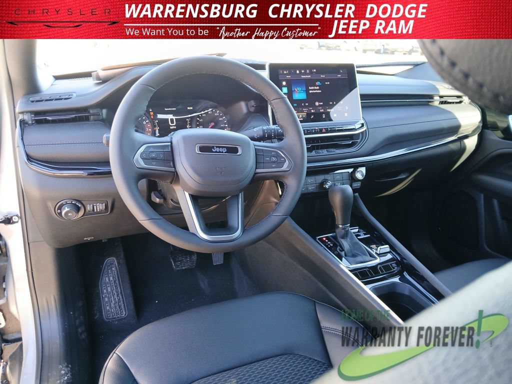 New 2026 Jeep Compass Latitude AWD/4WD image 14