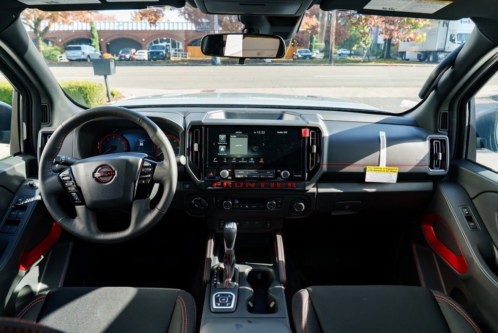 New 2026 Nissan Frontier PRO-4X w/ Pro-4x Convenience Package image 9