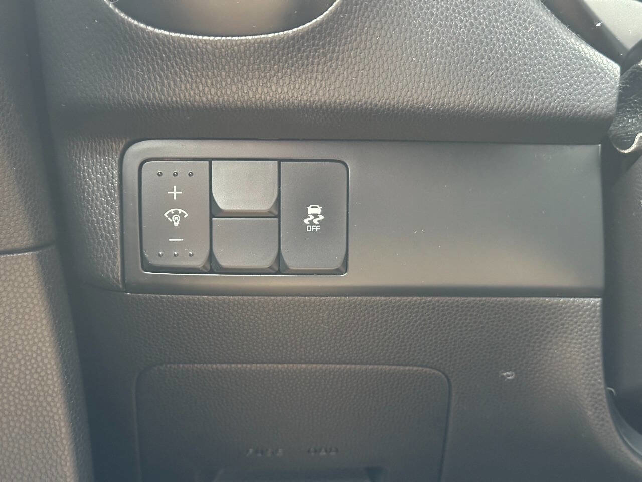 Used 2014 Kia Soul Base 4dr Crossover 6M image 38