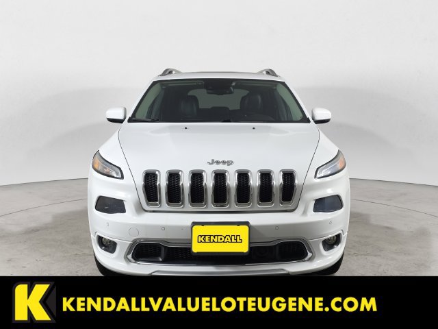 Used 2017 Jeep Cherokee Overland w/ Technology Group AWD/4WD image 2