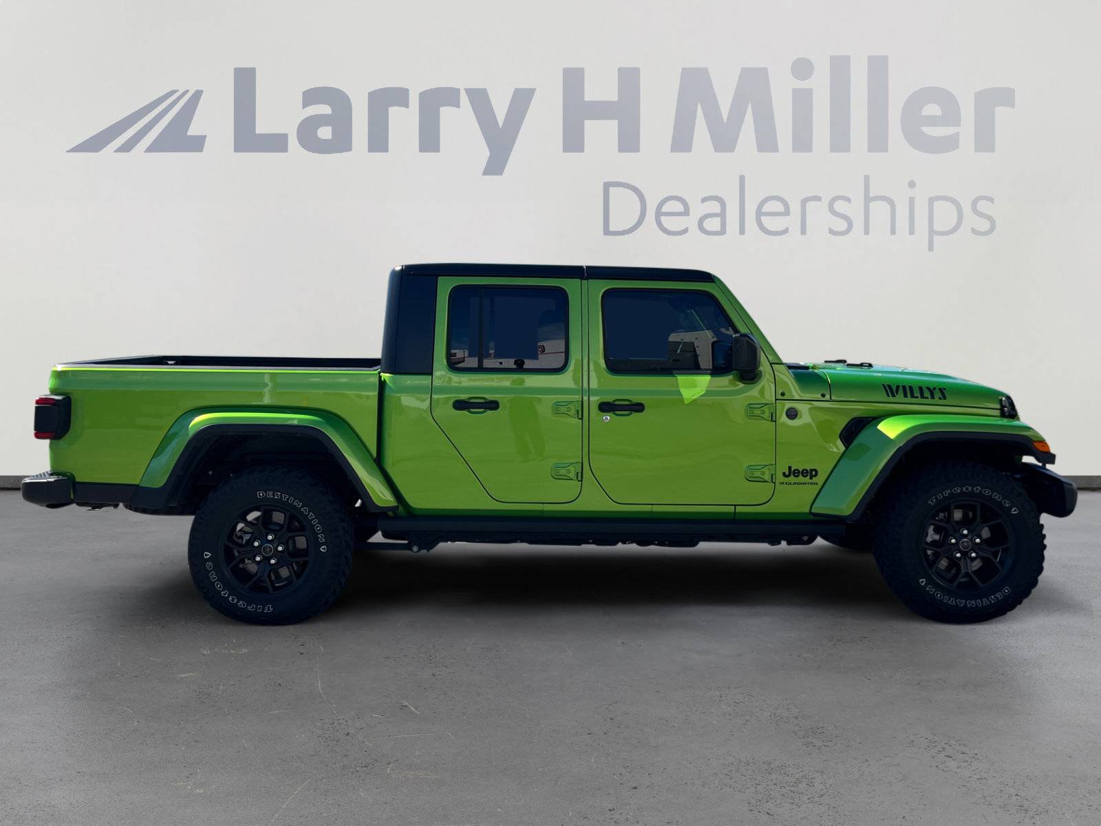 Used 2025 Jeep Gladiator Willys image 6