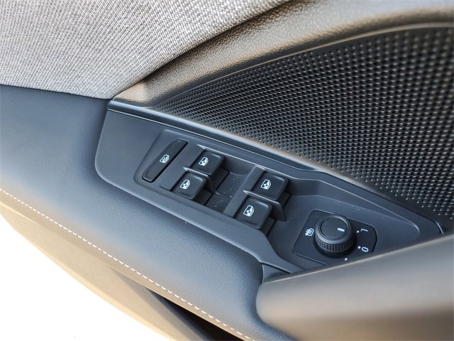 Certified 2025 Volkswagen Tiguan S image 30