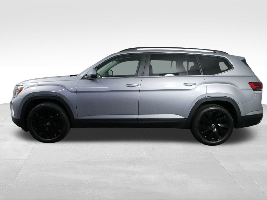 Used 2024 Volkswagen Atlas SE w/ Panoramic Sunroof Package AWD/4WD image 6