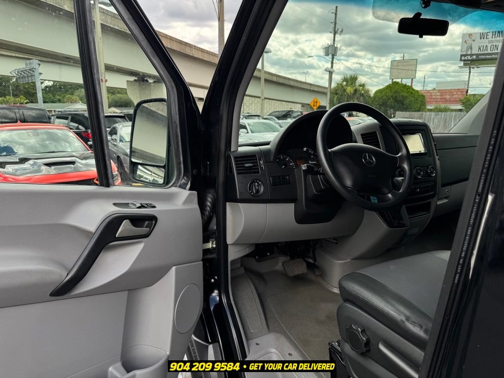 Used 2010 Mercedes-Benz Sprinter 2500 image 18