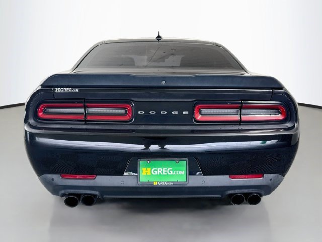 Used 2016 Dodge Challenger R/T Scat Pack w/ Leather Interior Group RWD image 8
