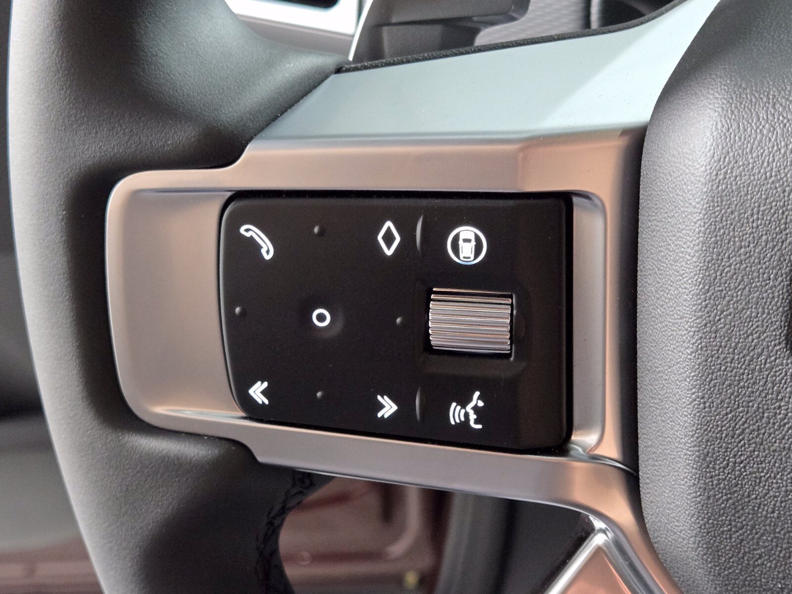 New 2026 Land Rover Discovery Limited Edition AWD/4WD image 24