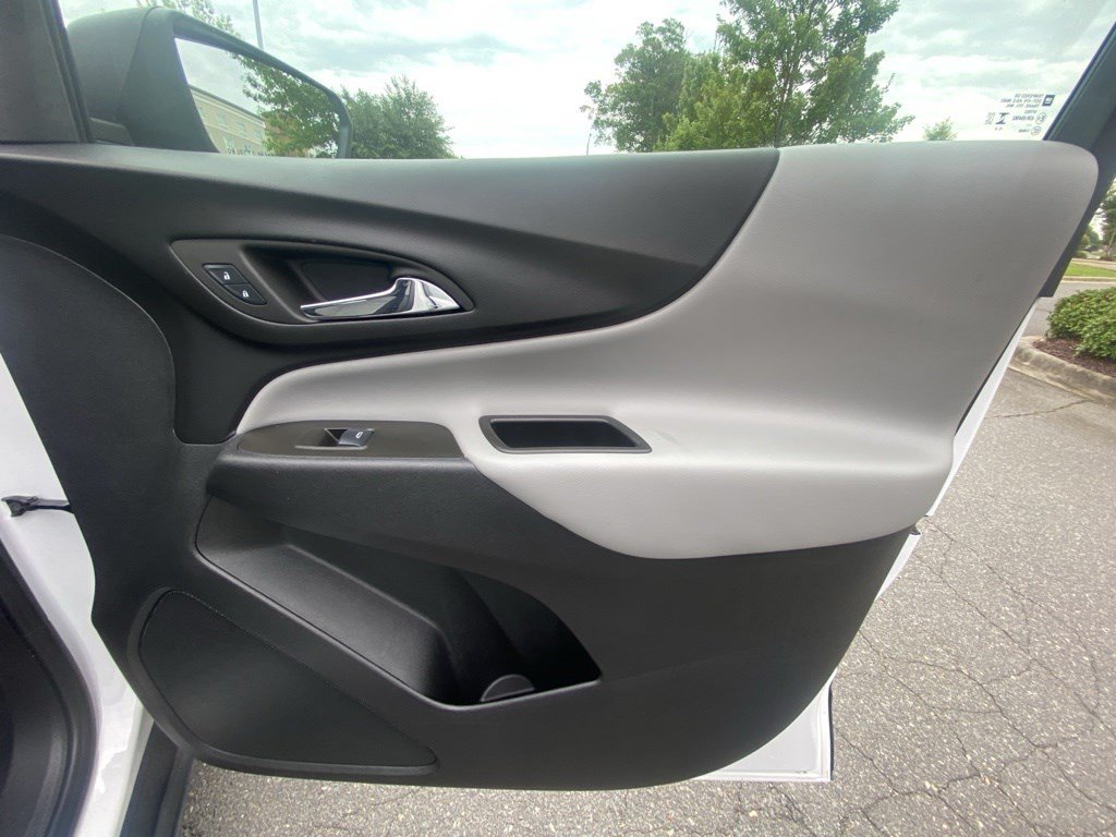 Used 2024 Chevrolet Equinox LS FWD image 37