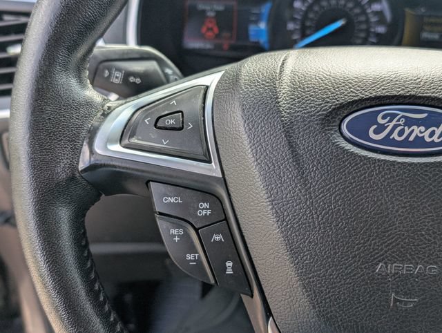 Used 2019 Ford Edge Titanium FWD image 16