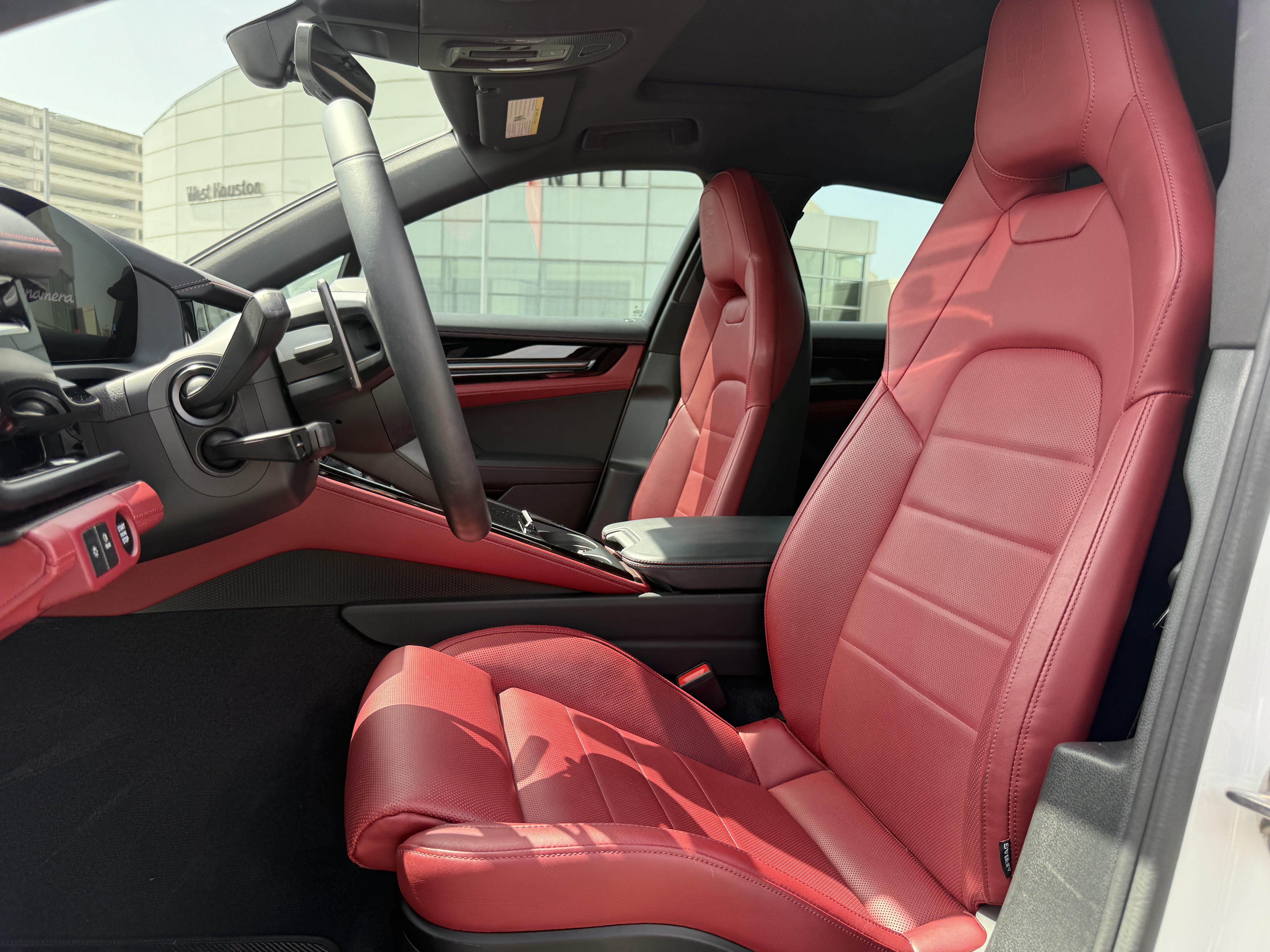 Used 2024 Porsche Panamera RWD image 11