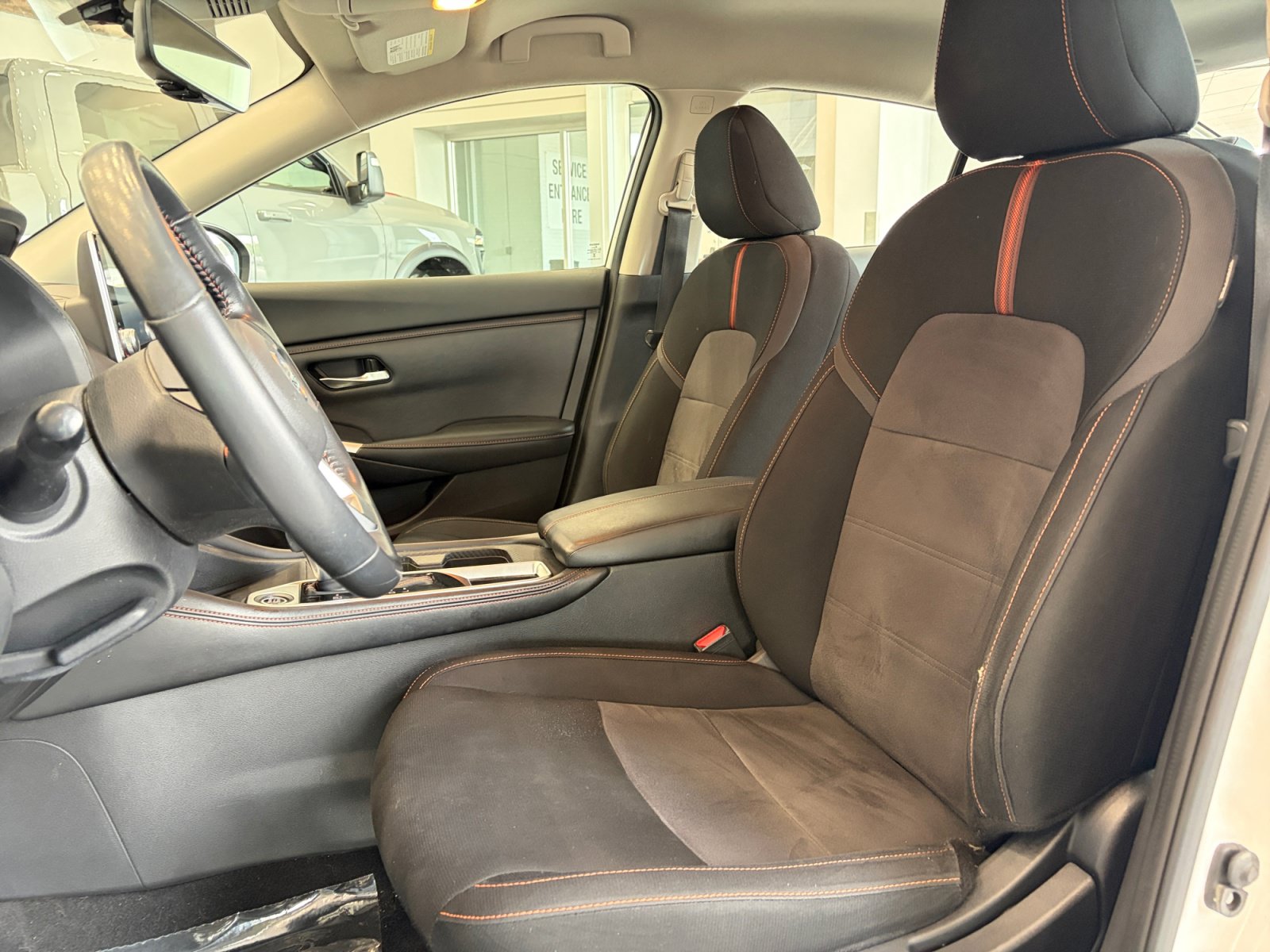 Used 2022 Nissan Sentra SR w/ Electronics Package FWD image 12