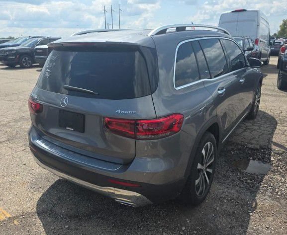 Used 2020 Mercedes-Benz GLB 250 4MATIC image 3