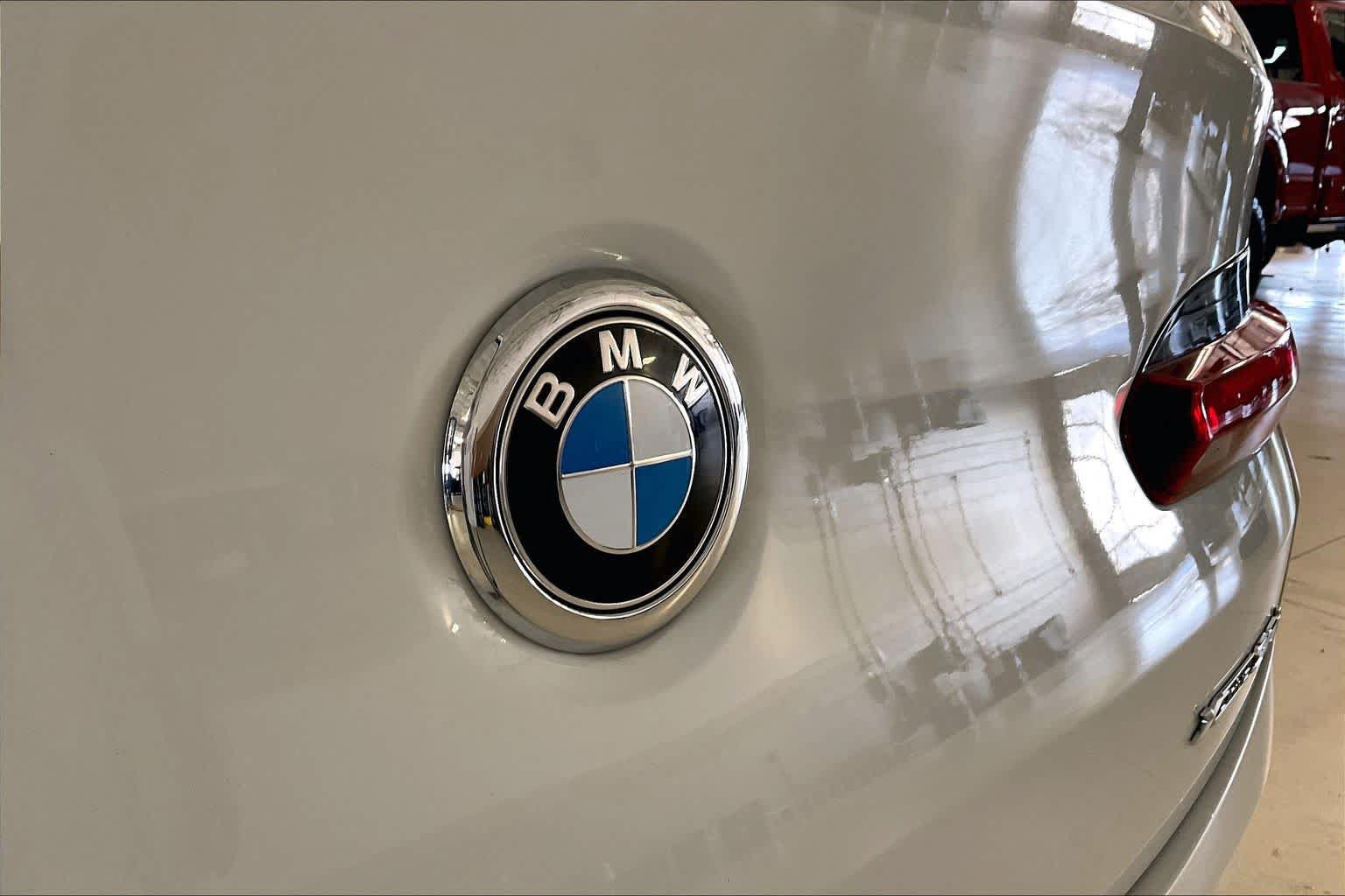 Used 2025 BMW X4 xDrive30i AWD/4WD image 31