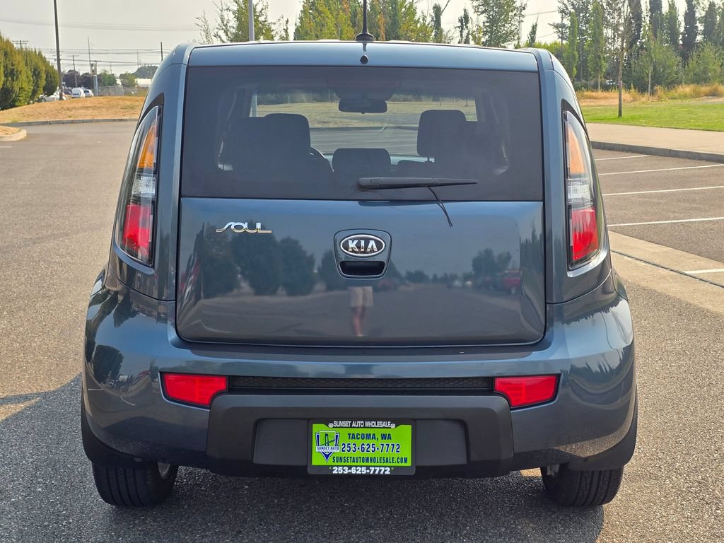 Used 2011 Kia Soul + w/ Audio Pkg FWD image 4