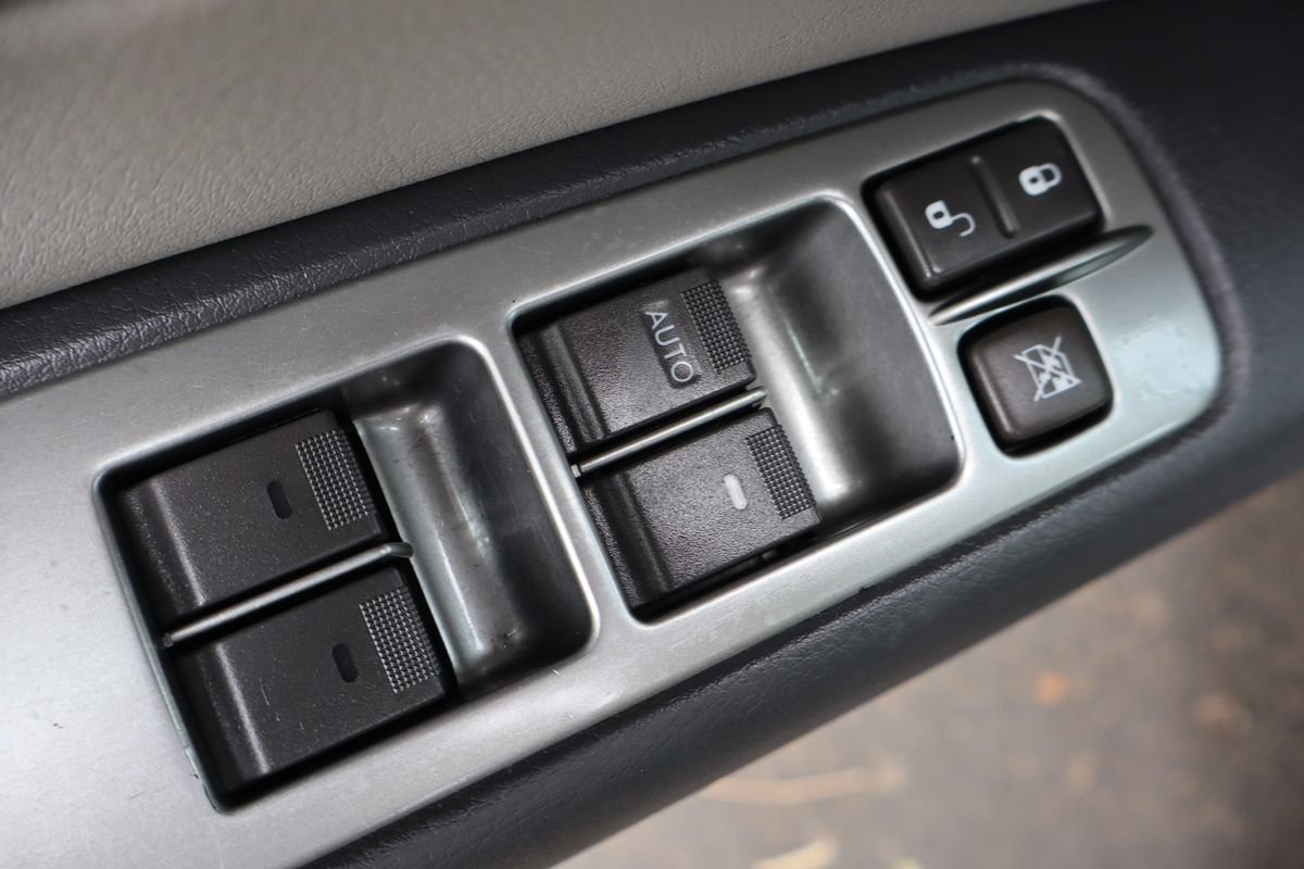 Used 2009 Subaru Tribeca Limited AWD/4WD image 29