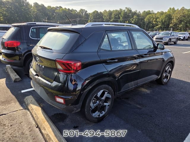 Used 2025 Hyundai Venue SEL FWD image 4
