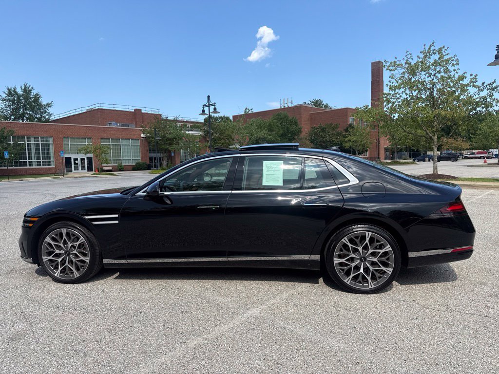 Used 2025 Genesis G90 3.5T AWD/4WD image 7