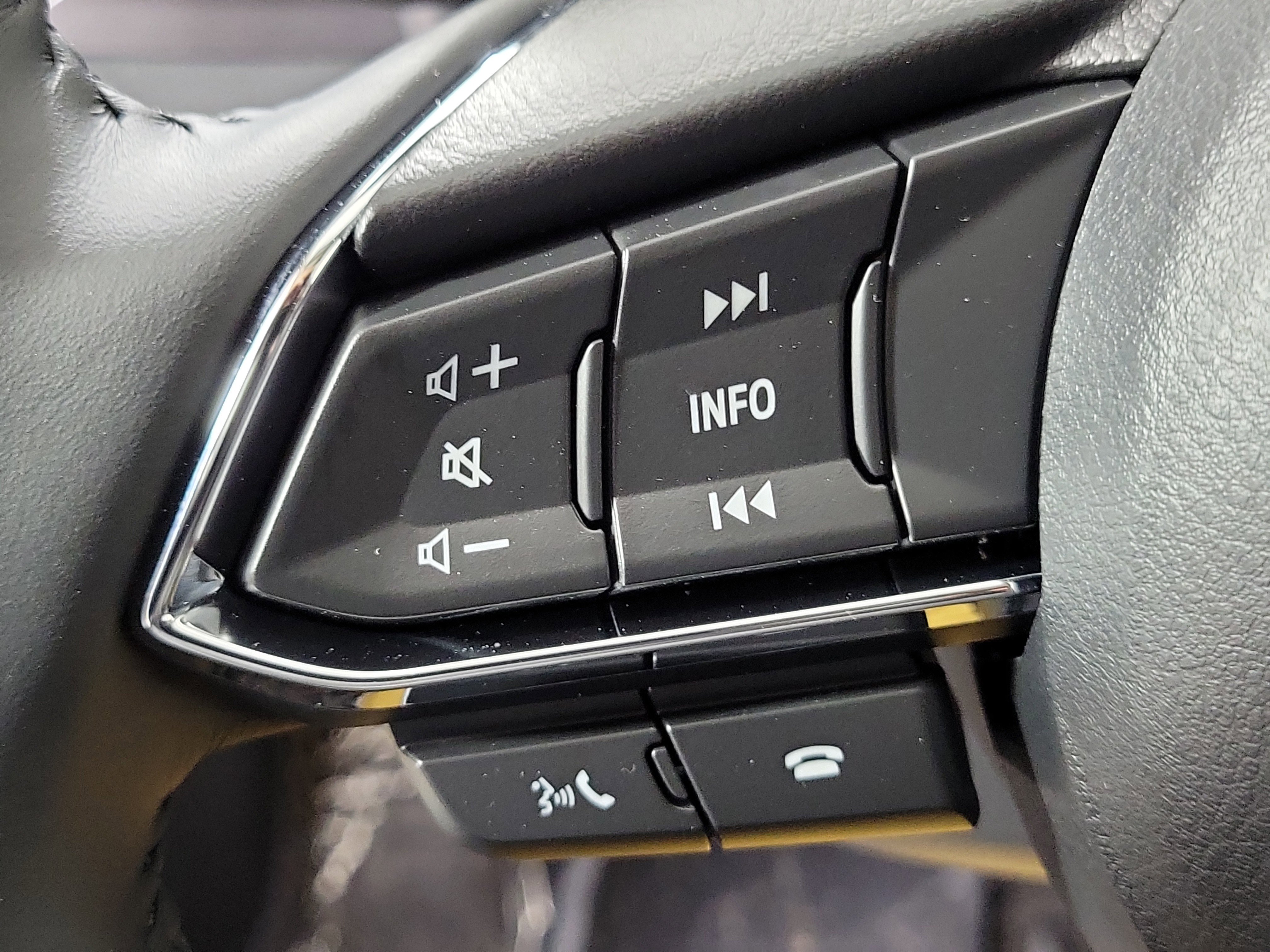 New 2025 MAZDA CX-5 AWD 2.5 S w/ Select Package image 15