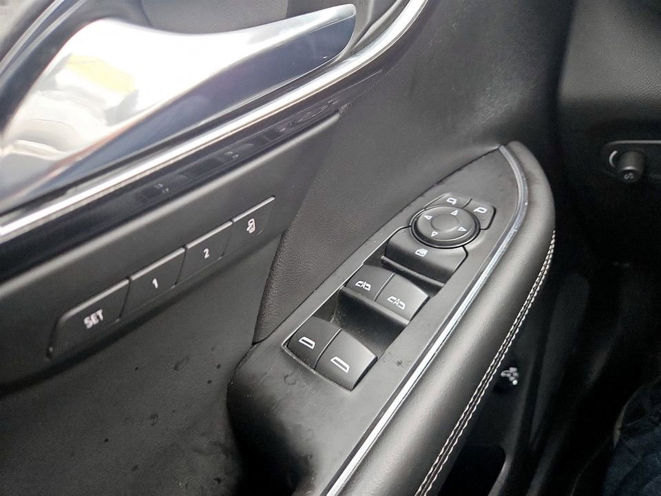 Used 2023 Buick Envision Essence image 22