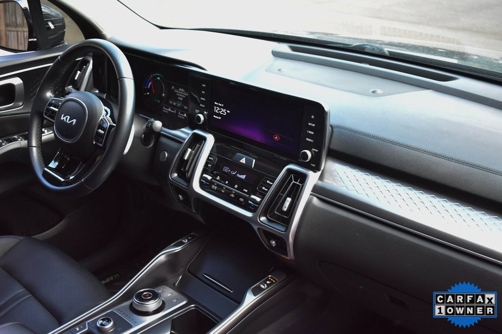 Used 2023 Kia Sorento EX image 24