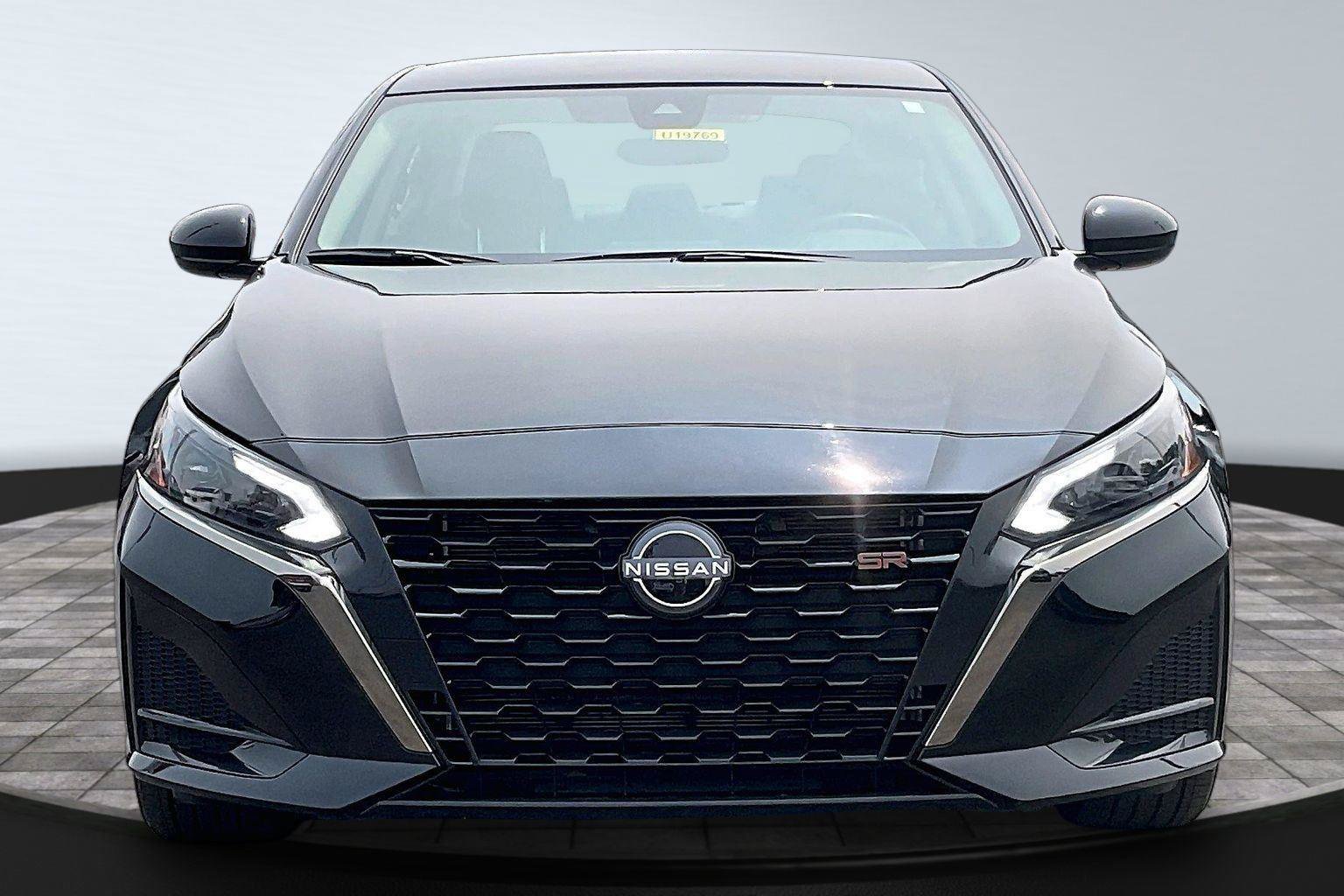Certified 2025 Nissan Altima 2.5 SR FWD image 2