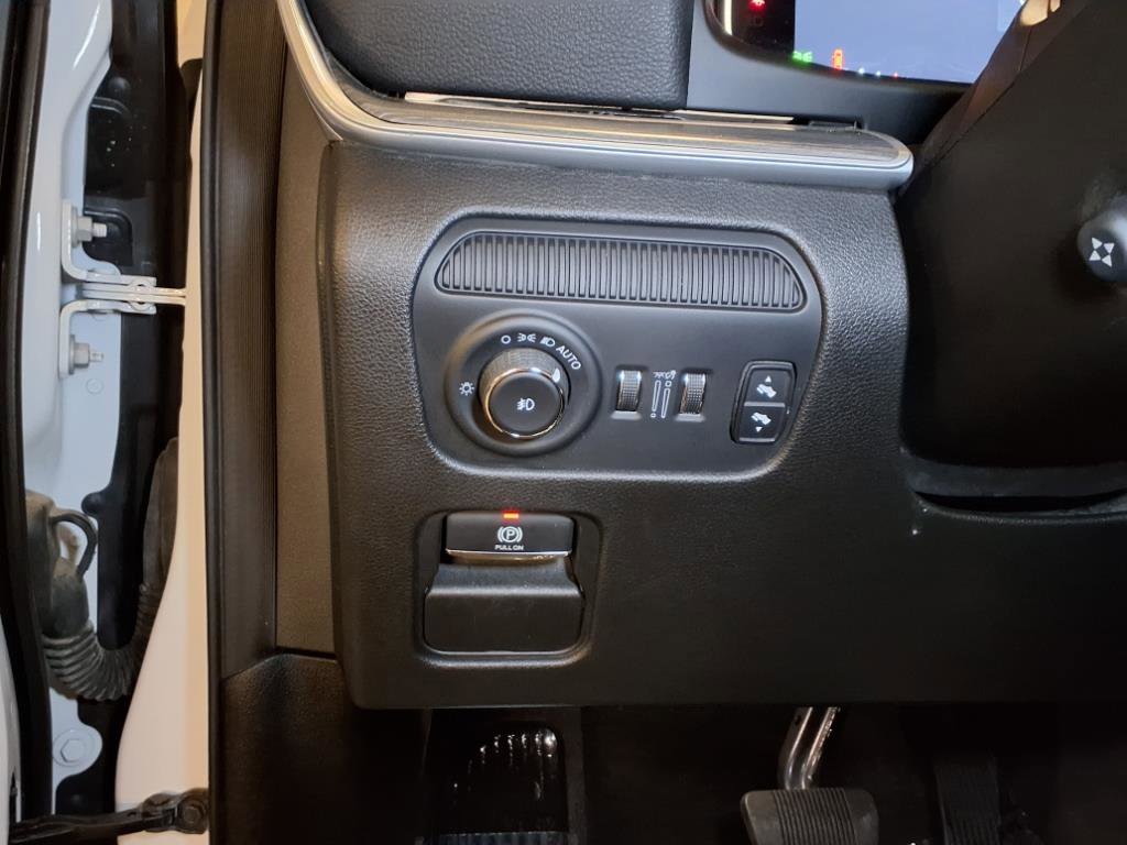 Used 2024 Jeep Wagoneer Series II w/ Flexible Seating Group image 19