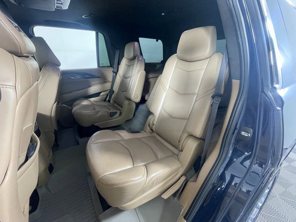 Used 2018 Cadillac Escalade Platinum image 26