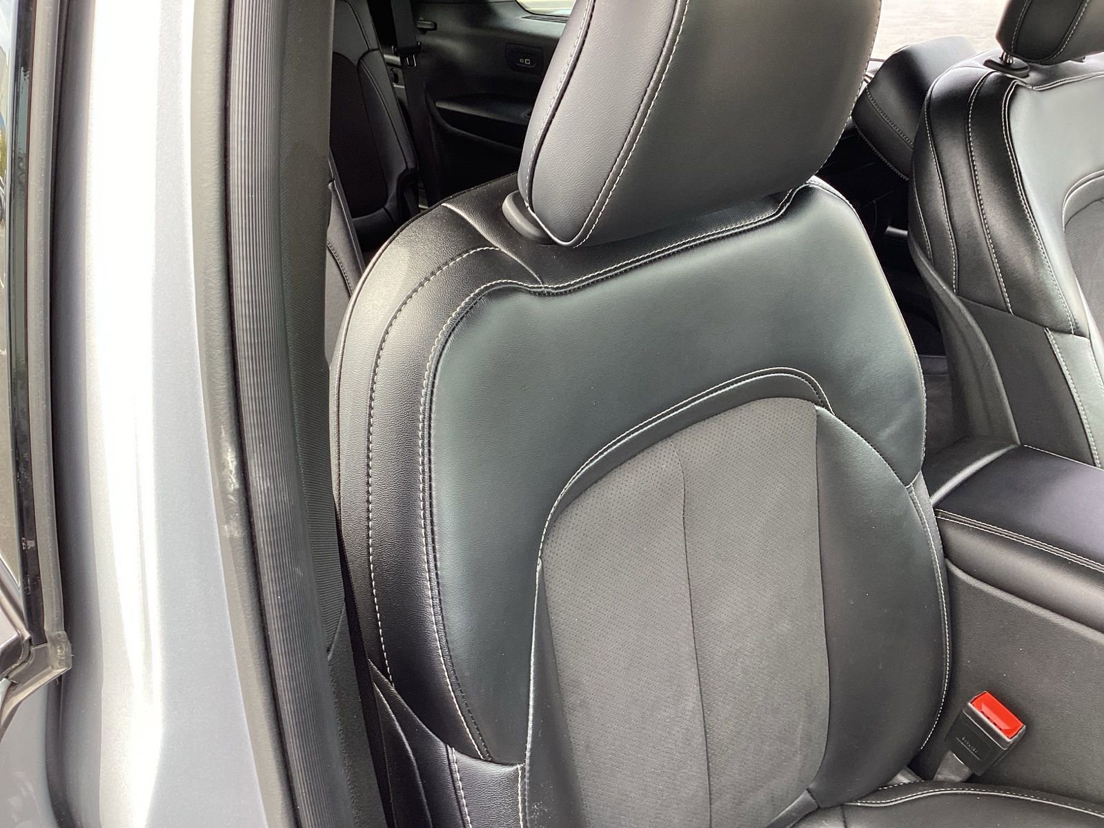 Used 2024 Jeep Grand Cherokee L Laredo image 18