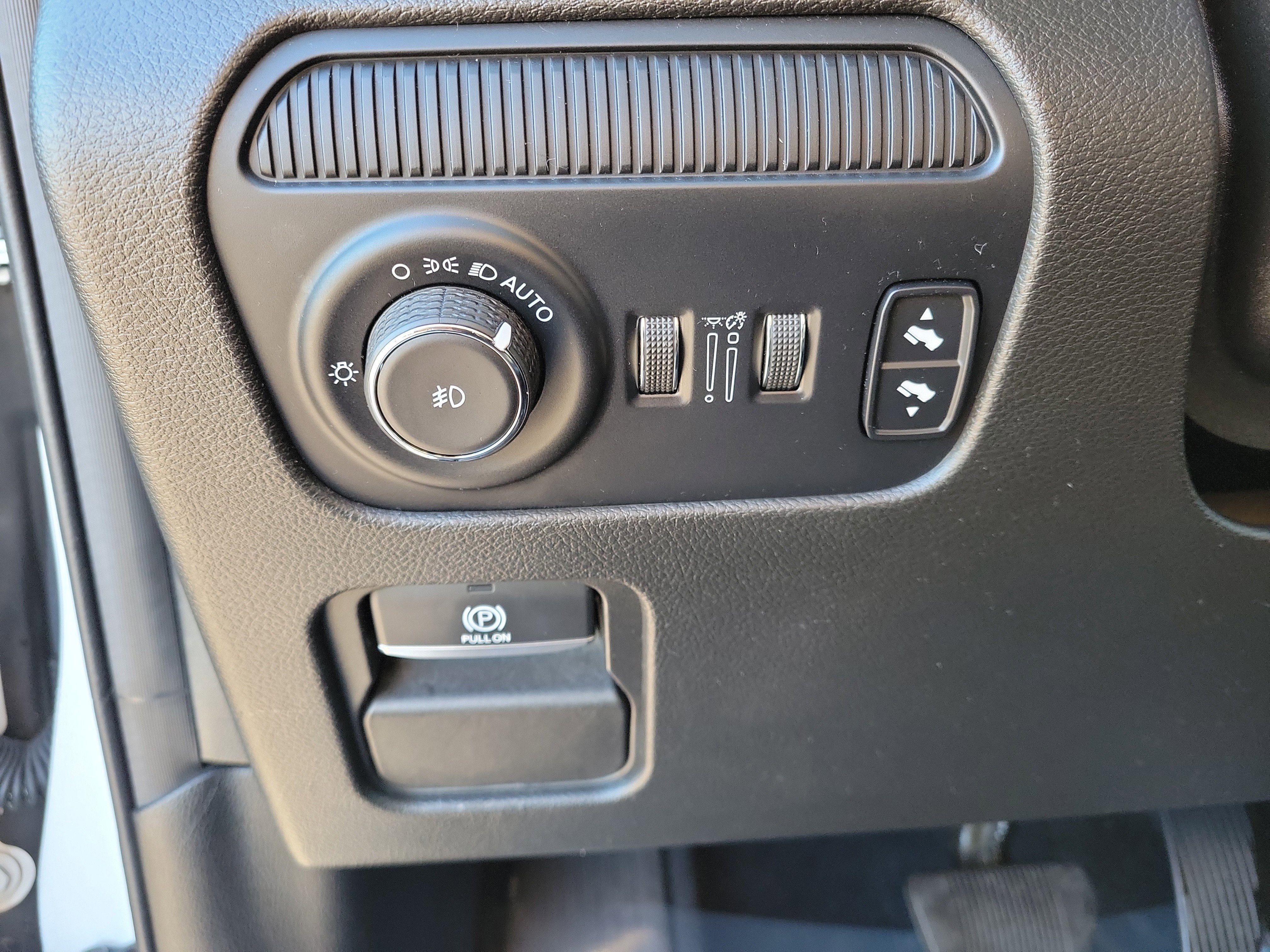Used 2022 Jeep Wagoneer Series II AWD/4WD image 22