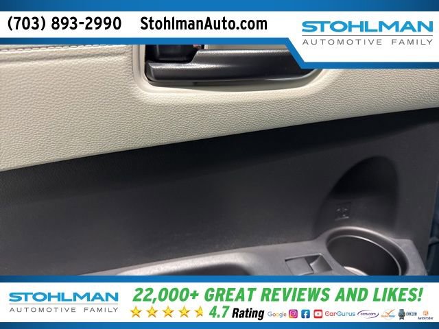 Used 2024 Toyota Corolla Cross LE image 29