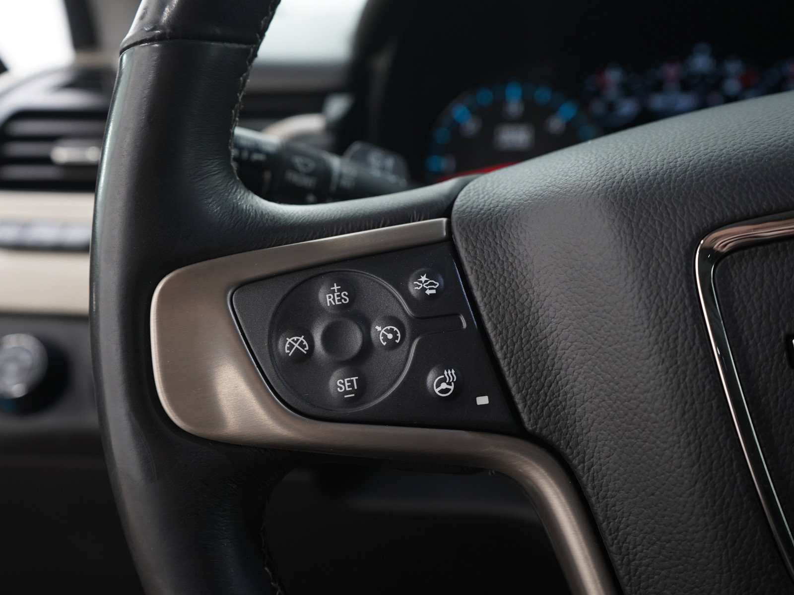 Used 2018 GMC Yukon Denali AWD/4WD image 31