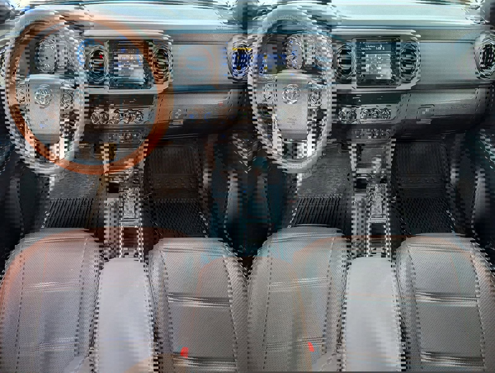 Used 2019 Toyota Tacoma TRD Sport AWD/4WD image 5